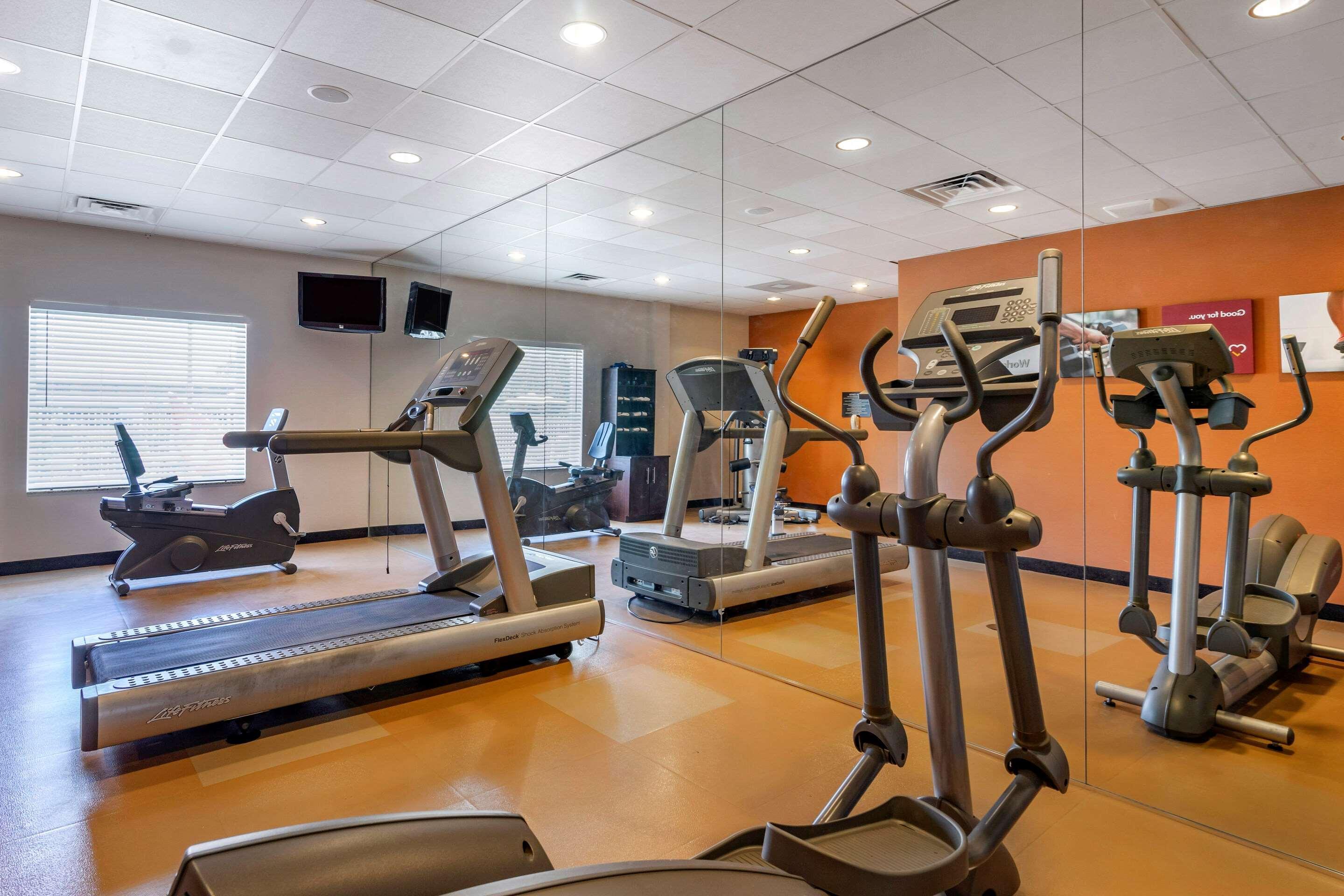 Hampton Inn By Hilton Tampa Fairgrounds Casino Екстериор снимка